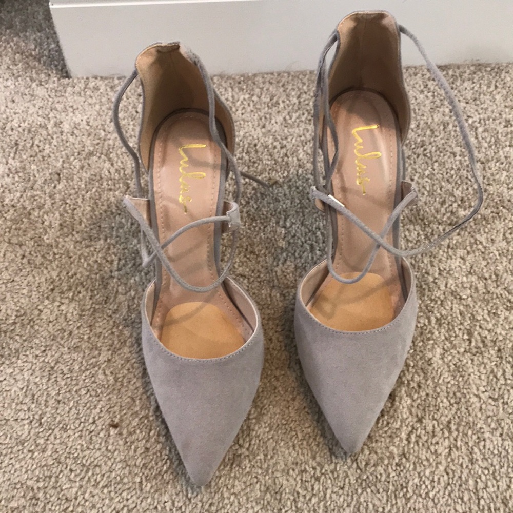 Beautiful wrap around the ankle shoes